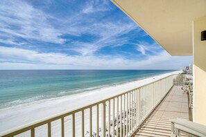 Property grounds - Seventh Heaven! West Facing Corner Unit. Beautiful Views All Around! (Panama City Beach)