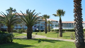 Unclassified image, 4 of 26, button - 2-Room Apt for 6 with Pool and Parking in Saint-Cyprien (Saint-Cyprien)