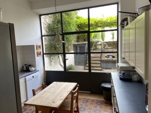 Fridge, microwave, oven, dishwasher