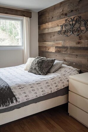 2 Schlafzimmer, Reisekinderbett, kostenloses WLAN, Bettwäsche