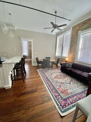 Smart TV - Historic downtown apartment on main street  (Crowley)