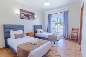 4 bedrooms, in-room safe, iron/ironing board, free WiFi