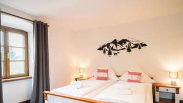 10 bedrooms, in-room safe, free WiFi, bed sheets