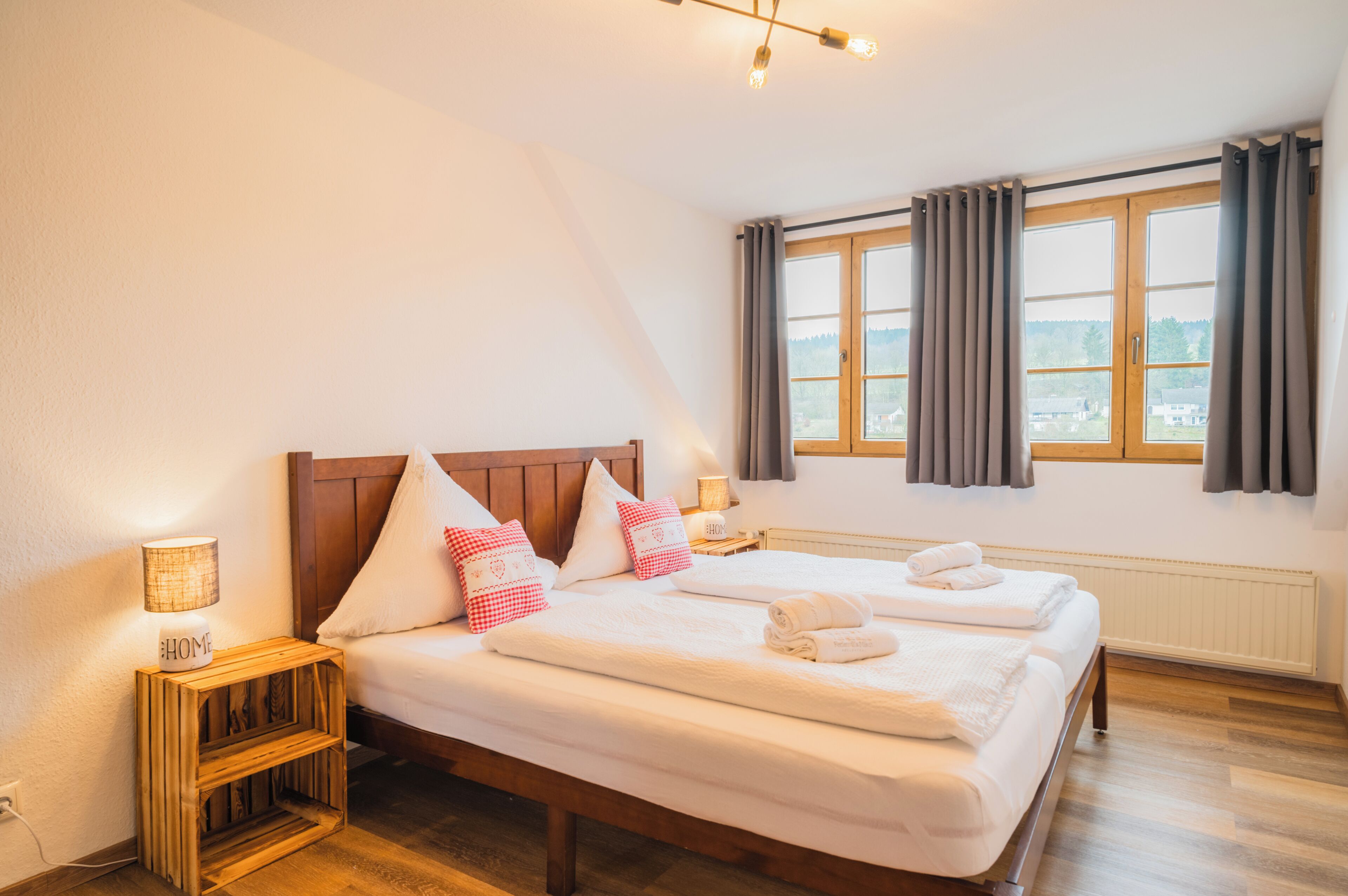 10 Schlafzimmer, Zimmersafe, kostenloses WLAN, Bettwäsche