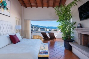 6 habitaciones, internet y ropa de cama