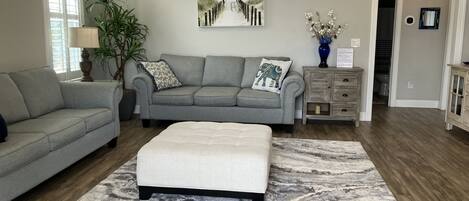 Cottage, 2 chambres | Coin séjour