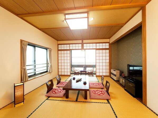 Unclassified image, 1 of 4, button - Tomiya Ryokan (Myoko)