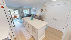 Condo, 2 Bedrooms | Interior