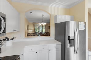 Condo, 2 Bedrooms | Private kitchen