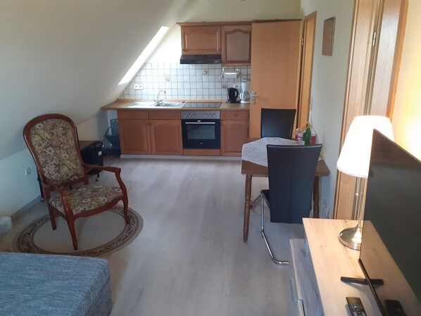 Fridge, microwave, stovetop, coffee/tea maker