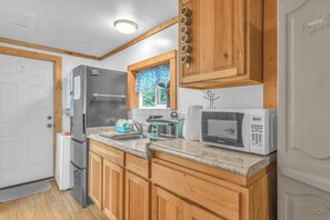 Refrigerador, microondas, horno, placa de cocina