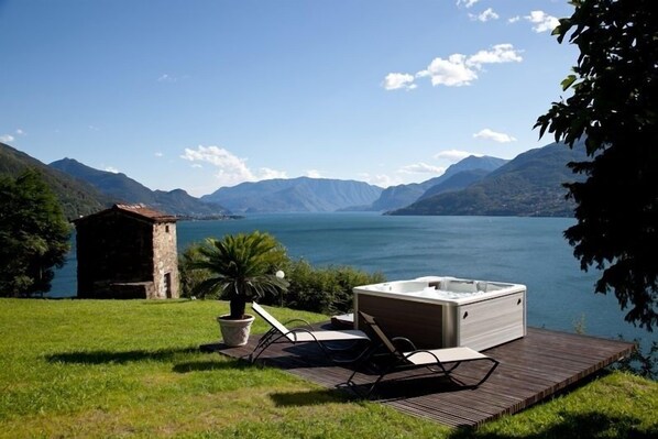 Idromassaggio all'aperto