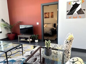 1 habitación, tabla de planchar con plancha, wifi gratis y ropa de cama 