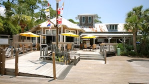 Exterior - Studio Unit ~ Bayside Gated Resort ~ Kitchenette (Miramar Beach)