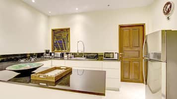 Biệt thự, 3 phòng ngủ | Bếp nhỏ riêng | Tủ lạnh, lò vi sóng, bếp nấu, ấm điện