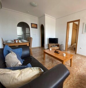 TV, DVD player - La Cinuelica R3 1st flr apt, roof terrace, pool L129 (Orihuela)