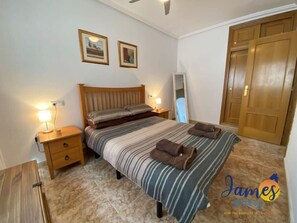 2 bedrooms, iron/ironing board, WiFi, bed sheets - La Cinuelica R3 1st flr apt, roof terrace, pool L129 (Orihuela)