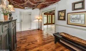 Interior - Stone Creek Farm (Easton)