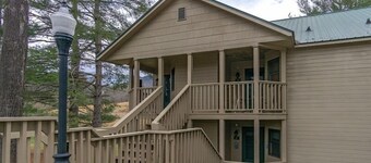 Apple Valley 02 at Rumbling Bald