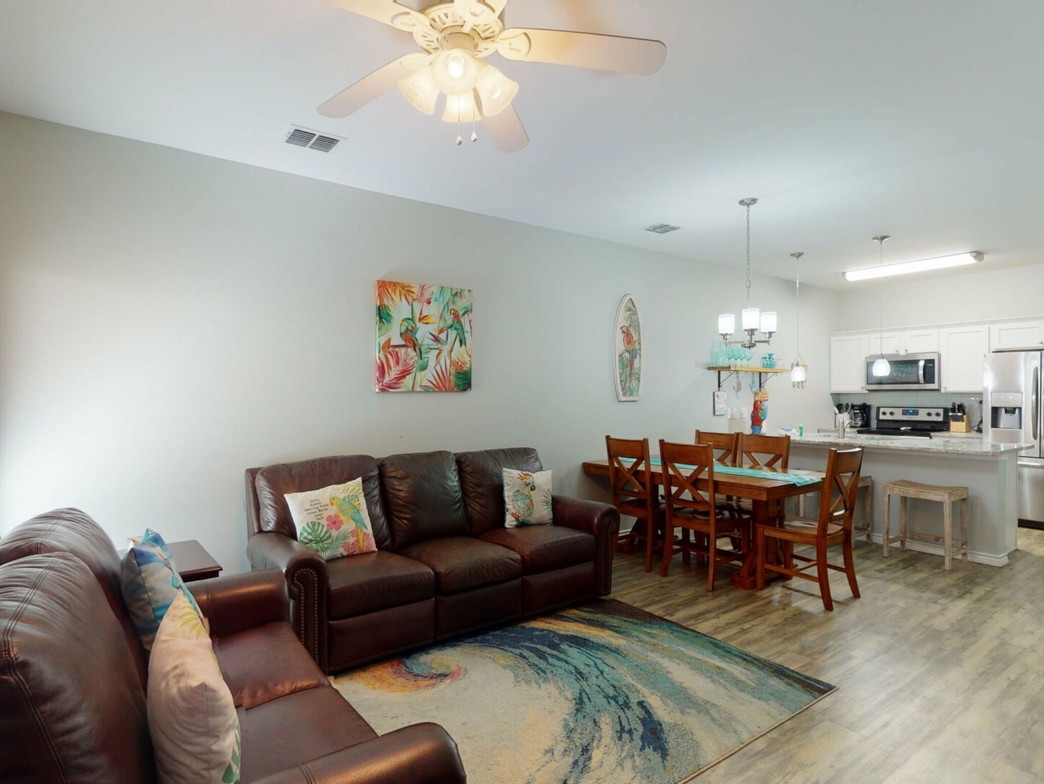 BC202 Funky Parrot, Heated Saltwater Pool, Short Walk to Beach, Game room
