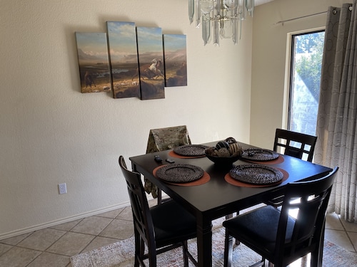 Fully furnished house - 15 minutes to White Sands/10 mins to Holloman AFB