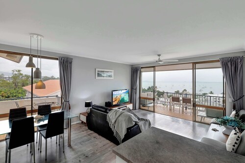 Ocean View 16 1 Bedroom Pool & Spa Wi-Fi