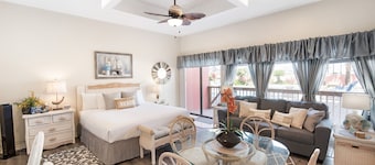 Beachfront Boutique Resort | Stunning Modern Chic Condo | Casa Condo 100