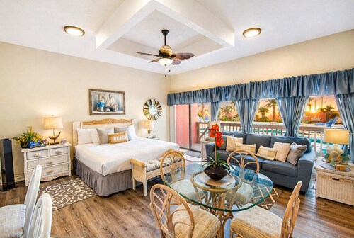 Beachfront Boutique Resort  | Stunning Modern Chic Condo |  Casa Condo 100