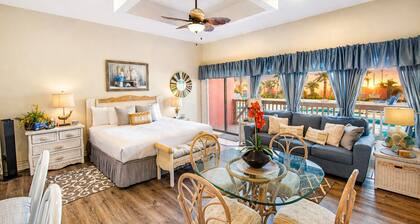 Beachfront Boutique Resort | Stunning Modern Chic Condo | Casa Condo 100