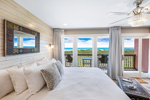 Beachfront Boutique Resort  |  Coastal Retreat  |  Casa Condo 203