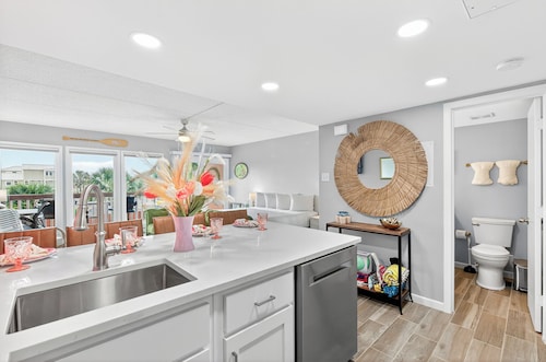Boutique Beachfront Resort | Sunny Pool View Studio | Casa Condo 207