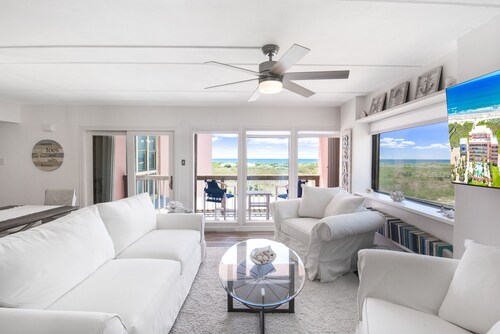 Beachfront Boutique Resort |Serene Escape| Casa Condo 210