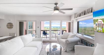 Beachfront Boutique Resort |Serene Escape| Casa Condo 210