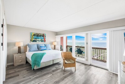 Beachfront Boutique Resort |Oceanside Bliss| Casa Condo 401