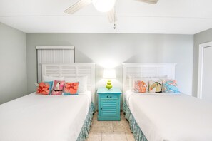 2 bedrooms, WiFi, bed sheets - Beachfront Boutique Resort | Sunset Serentity | Casa Condo 402 (Port Aransas)