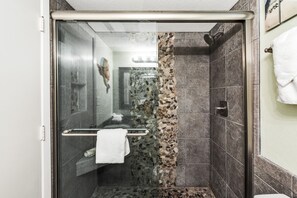 Shower, hair dryer, towels - Beachfront Boutique Resort | Seaside Haven | Casa Condo 406 (Port Aransas)
