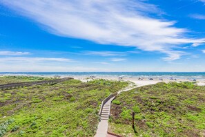On the beach - Beachfront Boutique Resort | Oceanside Paradise | Casa Condo 501 (Port Aransas)