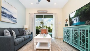 TV - Seashell Cream Cottage with Private Pool near Disney with Margaritaville Resort. (Kissimmee)