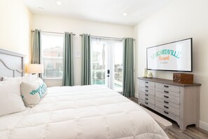 3 bedrooms, iron/ironing board, Internet, bed sheets - Classic Margaritaville Cottage with Pool, Full Kitchen & Outdoor Living (Kissimmee)