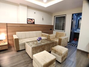 32-inch LED TV with satellite channels, TV - Hotel Atul Residency (Satna)