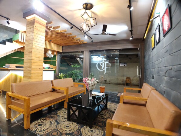 Lobby sitting area - Hotel Atul Residency (Satna)