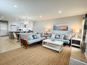 Fernseher, Videospielkonsole, DVD-Player