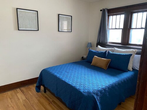 2 BDRM - Sleeps up to 6