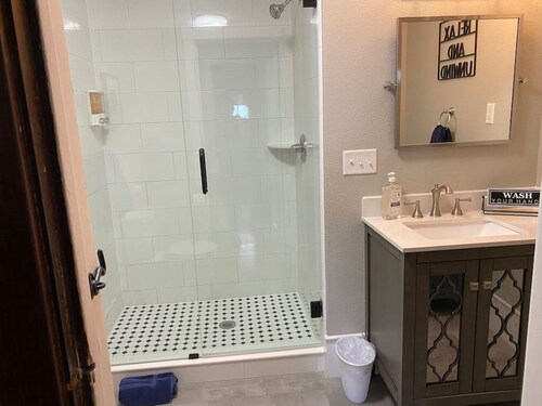 2 BDRM - Sleeps up to 6