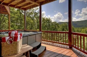 Outdoor spa tub - Mountain Dream Hideaway | Stylish Cabin w/ Mountain Views, Hot Tub & Game Room (Blue Ridge)