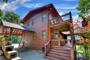 Exterior - Mountain Dream Hideaway | Stylish Cabin w/ Mountain Views, Hot Tub & Game Room (Blue Ridge)