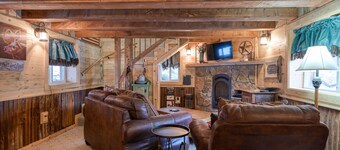 Remodeled Cabin In South Fork w/Free WiFi/Furnished Patio/Private Washer/Dryer