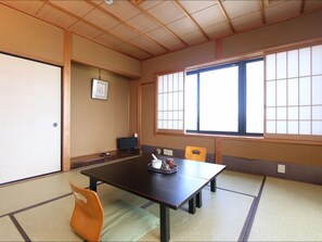 Dining - Onoue Ryokan Uwoyoshi (Nagahama)