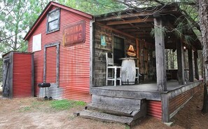 Exterior - Cozy Cabin in the woods at Bluegill Lake Cabins (Eustace)