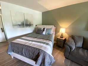 Iron/ironing board, internet, bed sheets